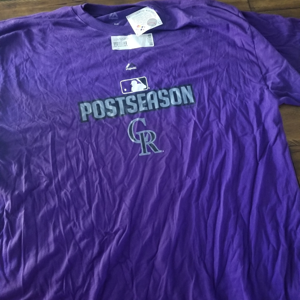 Mens Colorado Rockies tshirt